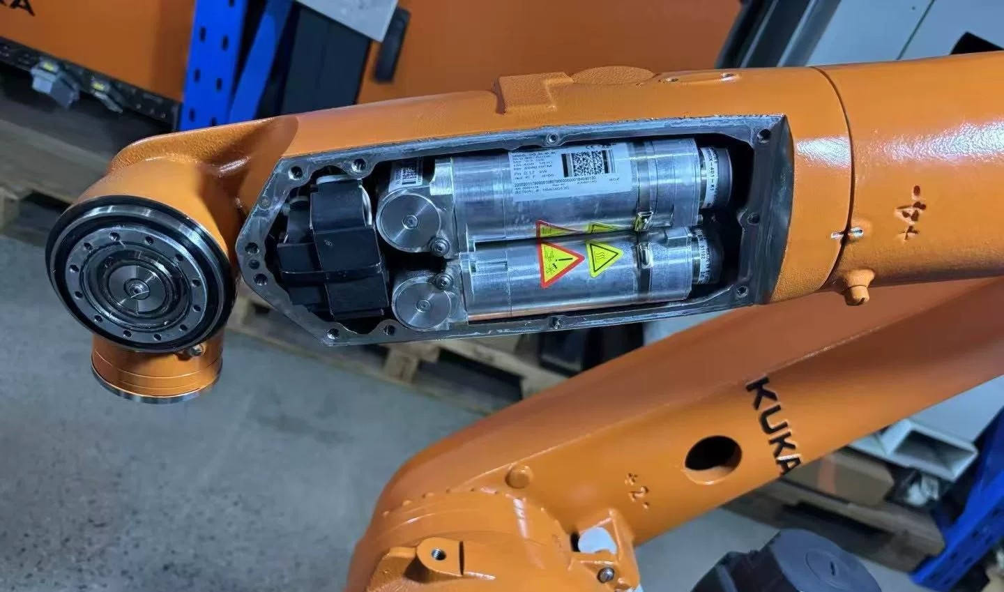 無錫庫卡機器人保養_蘇州凱鉑克_專業庫卡機器人保養維修